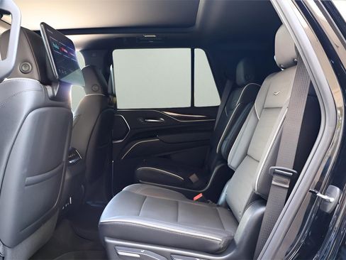 Certified 2023 Cadillac Escalade Premium Luxury image 14