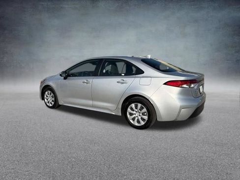 Used 2025 Toyota Corolla LE FWD image 11