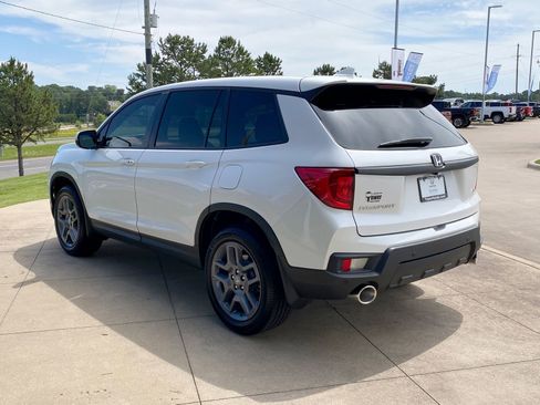 Used 2023 Honda Passport EX-L image 4