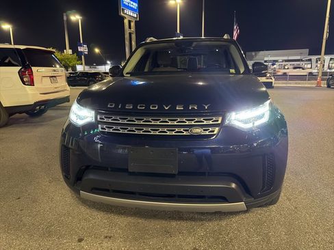 Used 2018 Land Rover Discovery HSE image 14