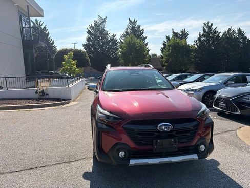 Used 2025 Subaru Outback Touring XT AWD/4WD image 4
