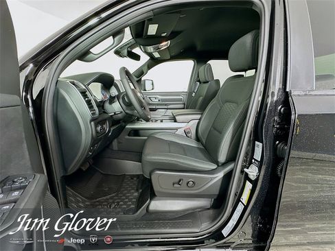 New 2026 RAM 1500 4x4 Crew Cab image 24