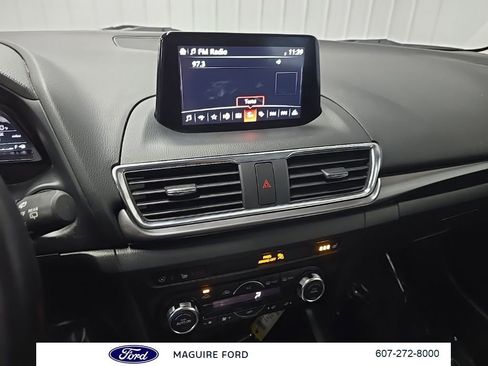Used 2017 MAZDA MAZDA3 Grand Touring w/ Premium Equipment Package FWD image 28