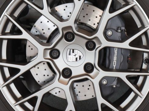 Used 2025 Porsche 911 Carrera image 13