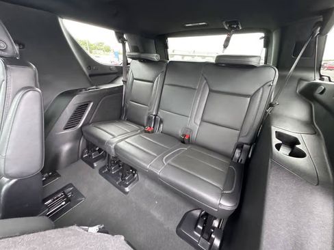 Used 2025 GMC Yukon Denali AWD/4WD image 10