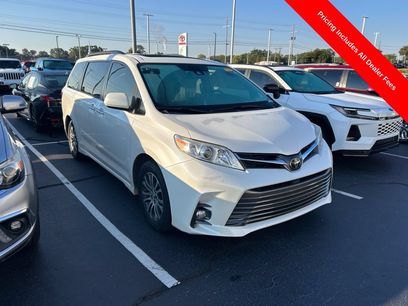 Used 2019 Toyota Sienna XLE w/ XLE Navigation Package