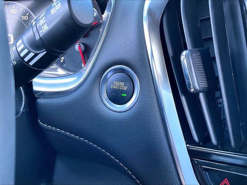 Used 2023 Chevrolet Traverse Premier w/ Redline Edition image 34