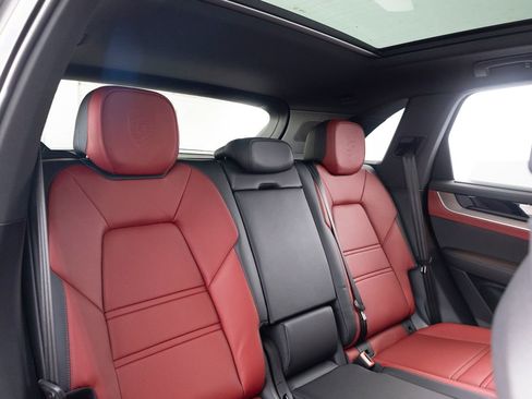 Certified 2026 Porsche Cayenne S AWD/4WD image 25