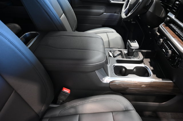 New 2026 Chevrolet Silverado 1500 RST w/ Redline Edition AWD/4WD image 22