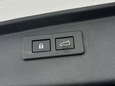 Used 2024 Subaru Outback Touring XT AWD/4WD image 32