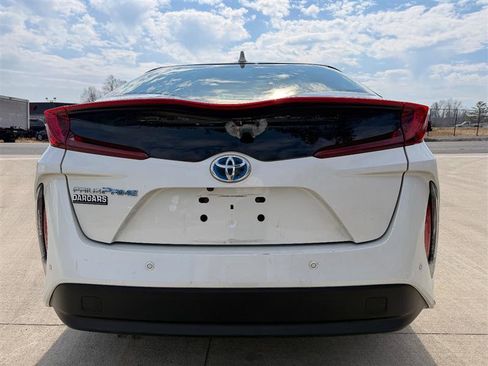 Used 2017 Toyota Prius Prime Advanced image 4