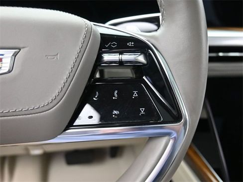 Certified 2025 Cadillac Escalade Premium Luxury Platinum w/ LPO, Floor Liner Package image 33