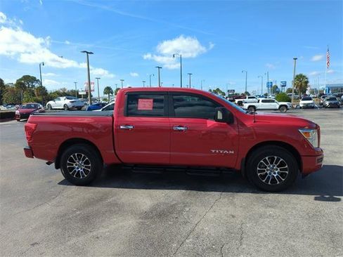Certified 2021 Nissan Titan SV w/ SV Convenience Package image 3
