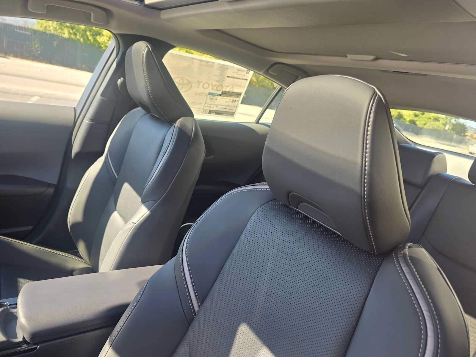 New 2027 Toyota Prius Limited AWD/4WD image 23