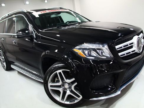 Used 2017 Mercedes-Benz GLS 550 4MATIC image 8