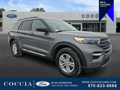 Certified 2022 Ford Explorer XLT w/ Equipment Group 202A image 3