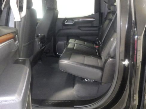 Used 2025 GMC Sierra 1500 Denali w/ Technology Package AWD/4WD image 7
