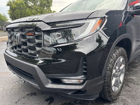 Used 2025 Honda Passport TrailSport image 31