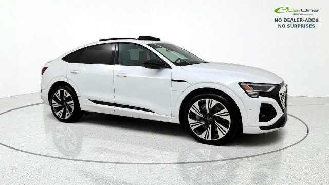 Used 2024 Audi Q8 e-tron Prestige AWD/4WD image 10