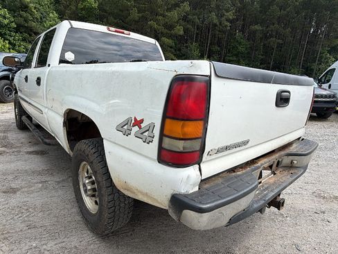 Used 2005 GMC Sierra 2500 SLT w/ Heavy-Duty Power Package AWD/4WD image 10