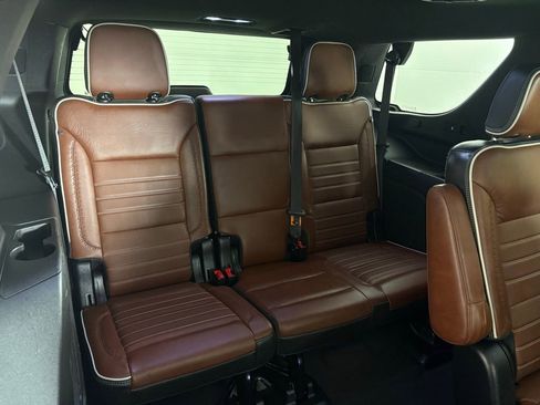 Used 2023 GMC Yukon Denali Ultimate AWD/4WD image 48