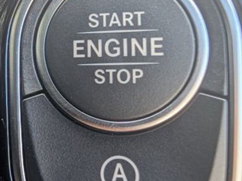 Used 2026 Mercedes-Benz GLA 250 4MATIC image 27