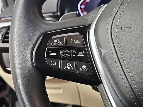 Used 2022 BMW 530i RWD image 17