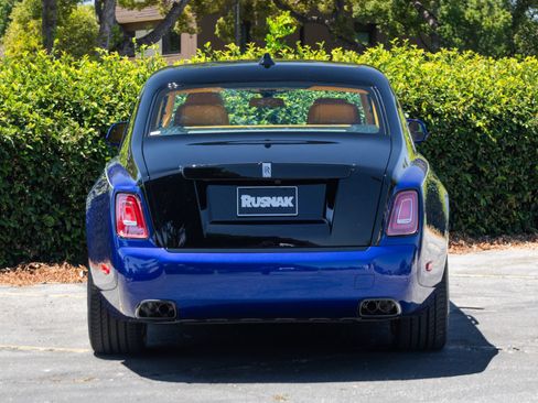 New 2027 Rolls-Royce Phantom Sedan RWD image 20
