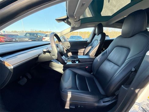 Used 2020 Tesla Model 3 Long Range image 13