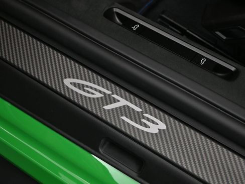 Used 2026 Porsche 911 GT3 RWD image 25