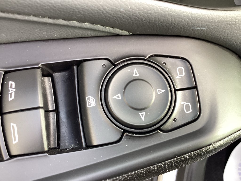 Used 2021 Chevrolet Traverse LT AWD/4WD image 36