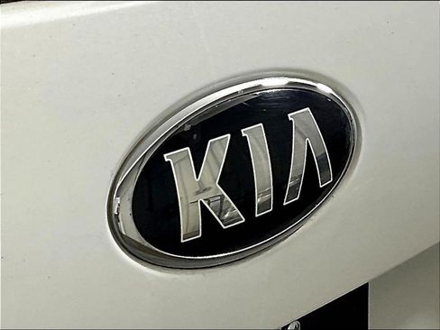 Used 2016 Kia Sorento FWD image 24