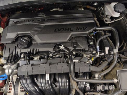 Used 2025 Hyundai Elantra Sport FWD image 30