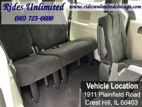 Used 2012 Dodge Grand Caravan SXT w/ Entertainment Group 1 FWD image 32