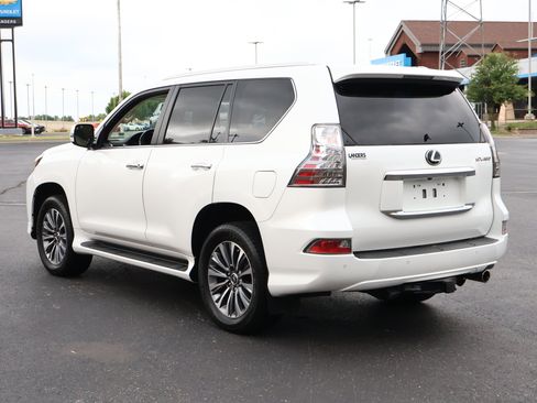 Used 2021 Lexus GX 460 Luxury w/ Off Road Package AWD/4WD image 7