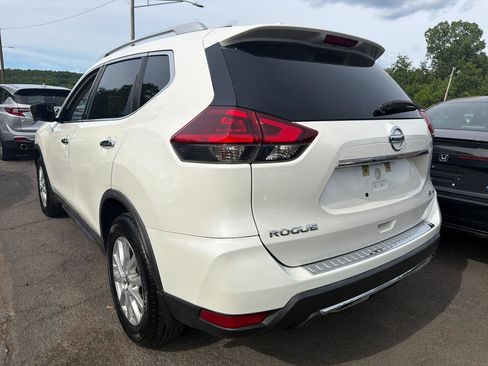 Used 2018 Nissan Rogue SV w/ Premium Package AWD/4WD image 5