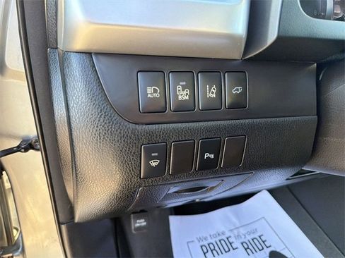 Used 2014 Toyota Highlander Limited image 11