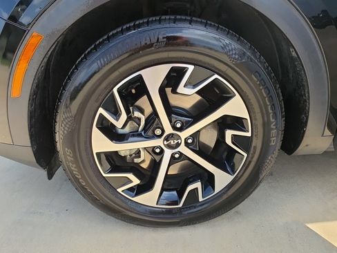 Used 2023 Kia Sportage EX FWD image 12