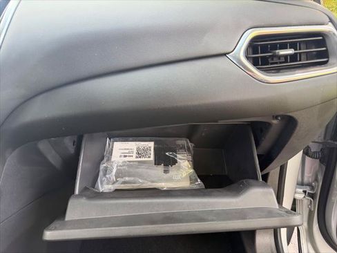 Used 2022 Chevrolet Equinox LT FWD image 10