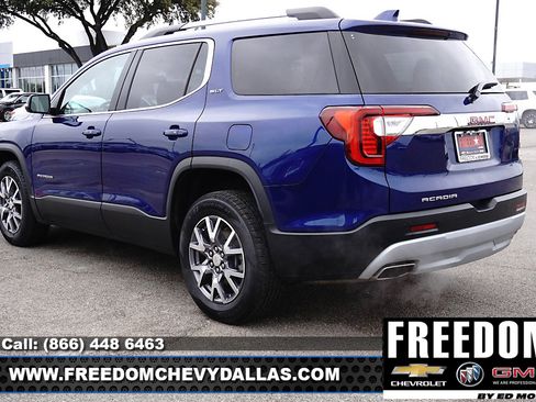 Certified 2023 GMC Acadia SLT w/ Preferred Package image 5