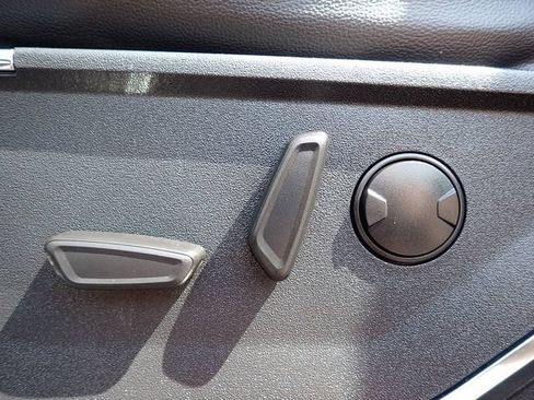 Certified 2023 Ford F250 Lariat w/ Sport Appearance Package AWD/4WD image 25