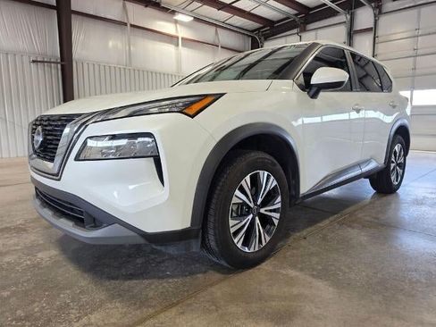 Used 2023 Nissan Rogue SV AWD/4WD image 2