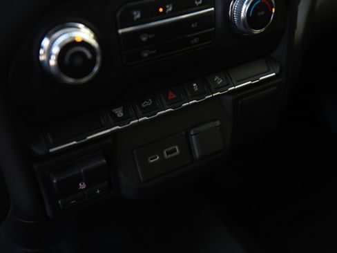 Used 2022 GMC Sierra 2500 Pro w/ Convenience Package image 31