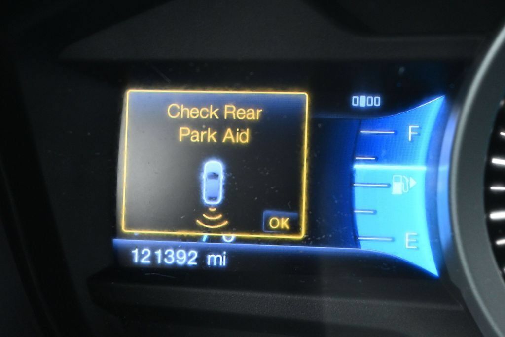 Used 2013 Ford Explorer XLT AWD/4WD image 38