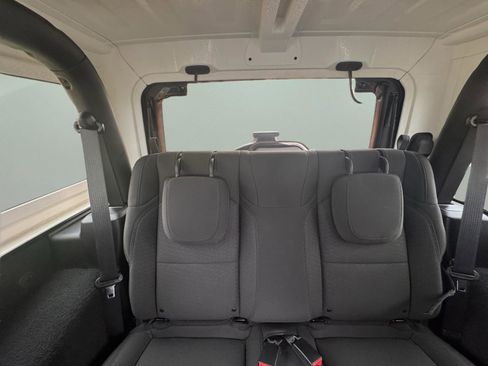 Used 2021 Jeep Wrangler Sport AWD/4WD image 10