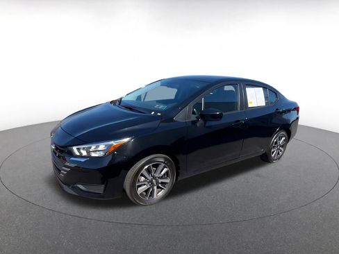 Used 2025 Nissan Versa SV FWD image 7