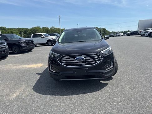 Used 2022 Ford Edge SEL w/ Convenience Package AWD/4WD image 2