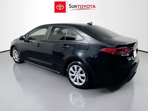 Used 2022 Toyota Corolla LE FWD image 6
