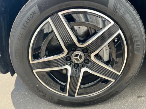 Used 2026 Mercedes-Benz GLC 300 image 10
