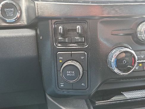 Used 2024 Ford F250 Lariat w/ Lariat Ultimate Package AWD/4WD image 33
